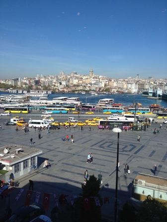 Desde el restaurante Hamdi y hacia el Bósforo